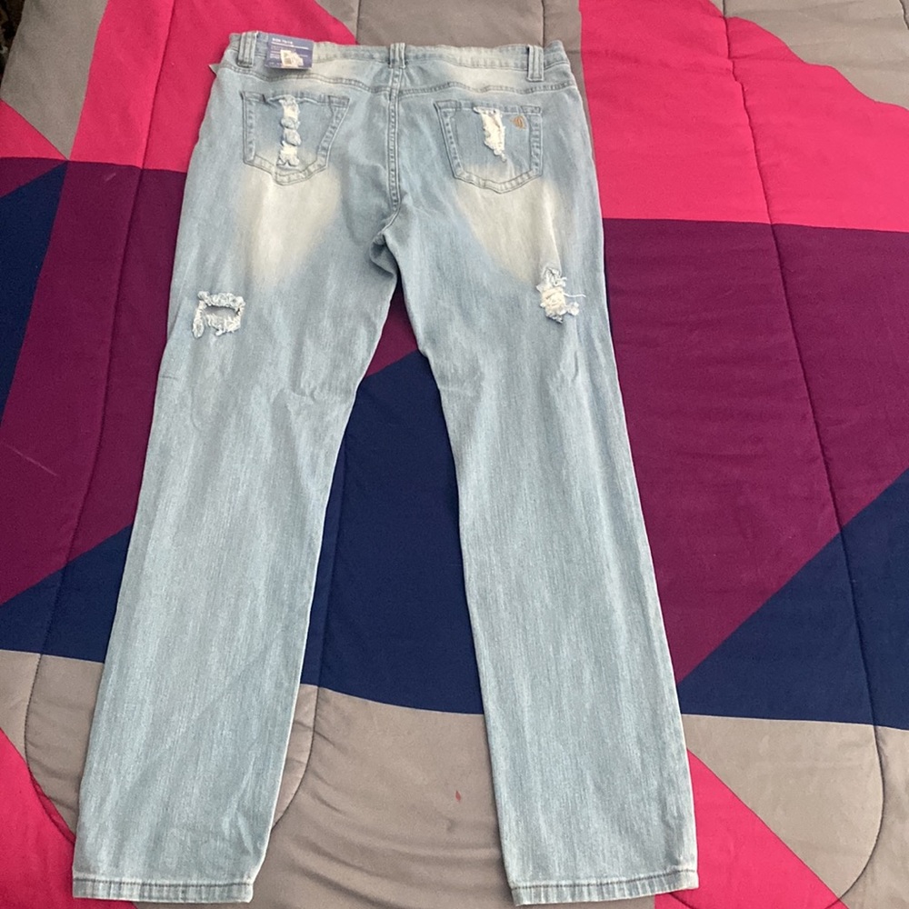 VIP Jeans - Picture 3 of 3